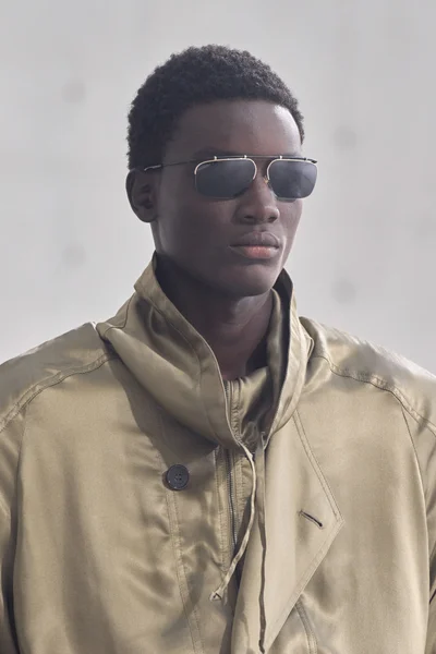 Look 23